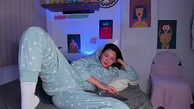 azumi cutiepie  online show from 03-06-25, 11:42