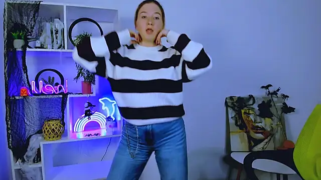 Snapshot of daisy_candy chatting on 10-31-25, 02:19 daisy candy online show from 10-31-25, 02:19