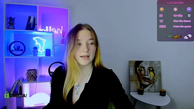 Snapshot of daisy_candy chatting on 11-29-25, 08:20 daisy candy online show from 11-29-25, 08:20