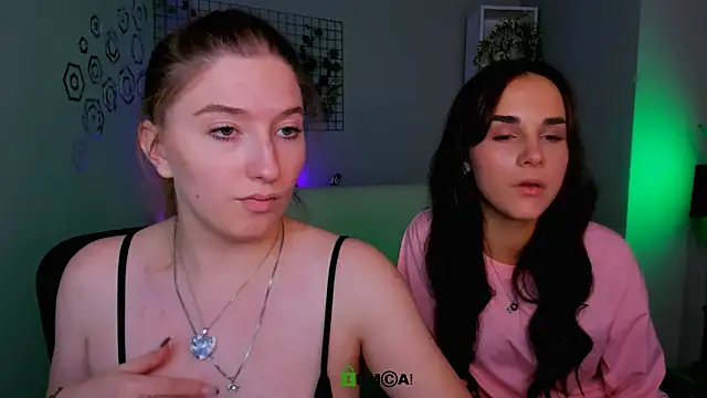 Snapshot of daisy_candy chatting on 09-27-25, 07:42 daisy candy online show from 09-27-25, 07:42