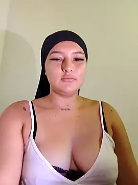 Snapshot of Celeste_camila18 chatting on 09-18-25, 09:40 Celeste camila18 online show from 09-18-25, 09:40