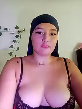 Snapshot of Celeste_camila18 chatting on 10-02-25, 05:27 Celeste camila18 online show from 10-02-25, 05:27