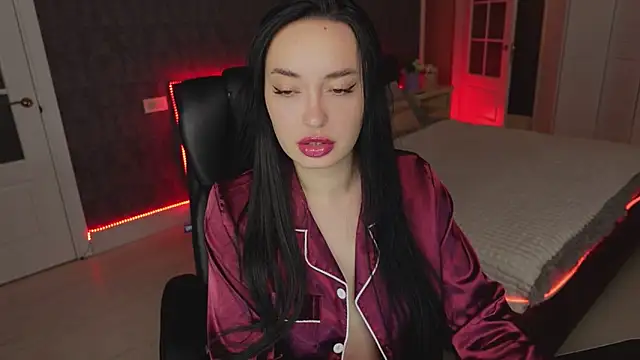Miss Elia online show from 03-10-25, 11:27