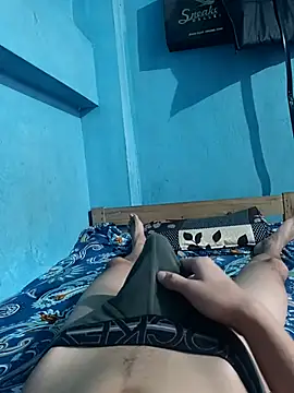 Snapshot of funnguy25 chatting on 09-25-25, 06:19 funnguy25 online show from 09-25-25, 06:19