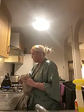 Snapshot of Blondiee3088 chatting on 03-03-25, 07:39 Blondiee3088 online show from 03-03-25, 07:39