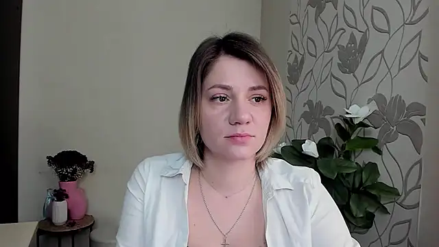 Snapshot of MariaSttone chatting on 02-25-25, 11:43 MariaSttone online show from 02-25-25, 11:43
