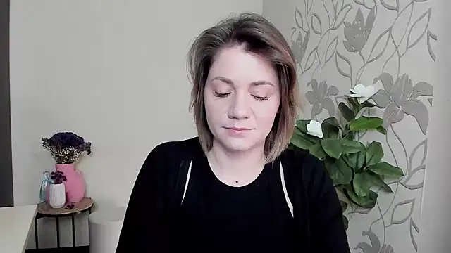 Snapshot of MariaSttone chatting on 03-06-25, 01:57 MariaSttone online show from 03-06-25, 01:57