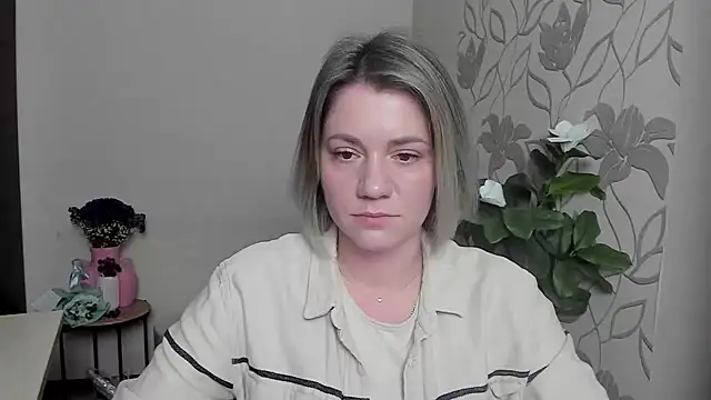 Snapshot of MariaSttone chatting on 03-13-25, 03:28 MariaSttone online show from 03-13-25, 03:28