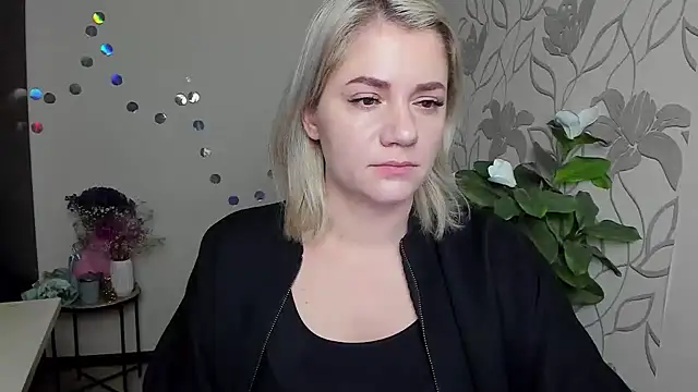 MariaSttone online show from 12-20-25, 11:51