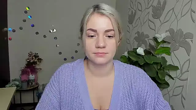 MariaSttone online show from 12-15-25, 03:40