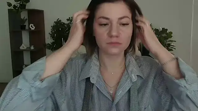 Snapshot of MariaSttone chatting on 02-12-25, 11:40 MariaSttone online show from 02-12-25, 11:40