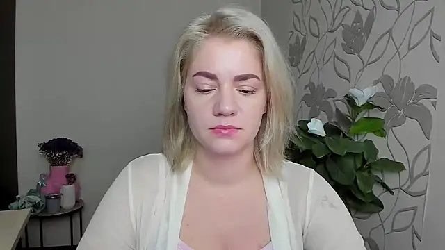 MariaSttone online show from 11-15-25, 11:47