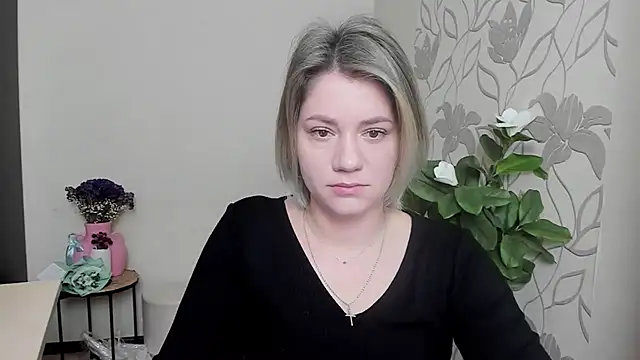 Snapshot of MariaSttone chatting on 03-14-25, 08:32 MariaSttone online show from 03-14-25, 08:32