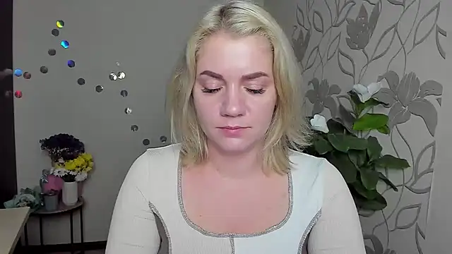 MariaSttone online show from 11-25-25, 10:32