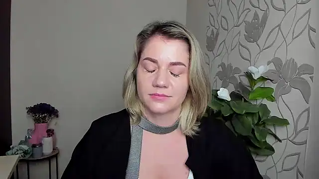 MariaSttone online show from 10-26-25, 10:32