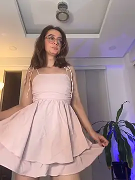 nicollefiorett online show from 03-16-26, 11:29