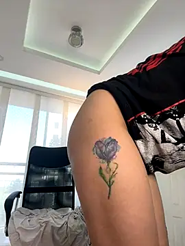 nicollefiorett online show from 12-03-25, 09:25