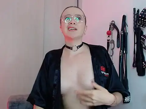 Alisson Beckett online show from 11-21-25, 04:28