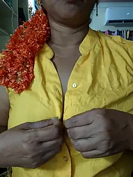 Snapshot of Bangarupapa chatting on 05-12-26, 04:42 Bangarupapa online show from 05-12-26, 04:42