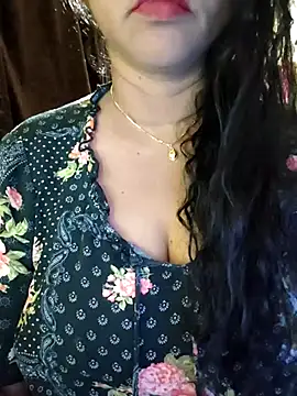 Snapshot of Bangarupapa chatting on 07-02-26, 03:45 Bangarupapa online show from 07-02-26, 03:45