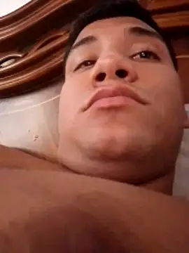 Snapshot of chocostunt chatting on 10-20-25, 05:24 chocostunt online show from 10-20-25, 05:24