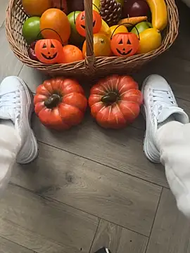 FeetVibe online show from 10-26-25, 07:53