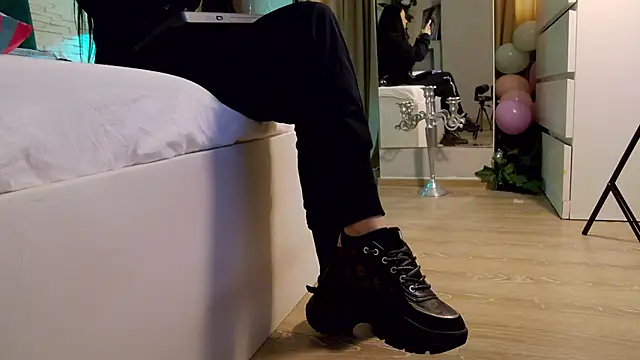 FeetVibe online show from 12-05-25, 08:24