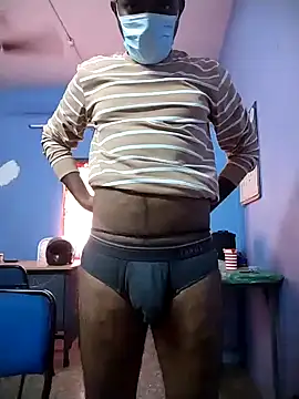 Snapshot of Tamilandteluguboy14 chatting on 01-23-25, 09:18 Tamilandteluguboy14 online show from 01-23-25, 09:18