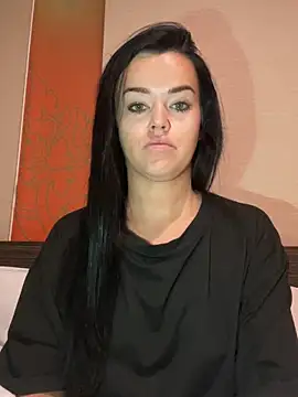 English-Chloe96 online show from 11-23-25, 08:02