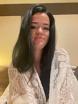 English-Chloe96 online show from 11-16-25, 04:50