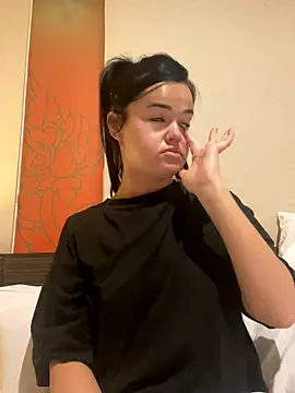 English-Chloe96 online show from 11-15-25, 04:49