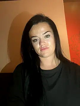 English-Chloe96 online show from 10-10-25, 05:36