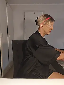 kirstenstone online show from 03-07-26, 09:48