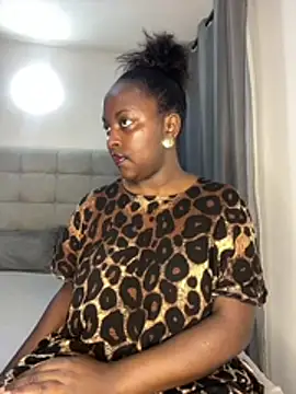 prettiepearl online show from 06-28-26, 05:36