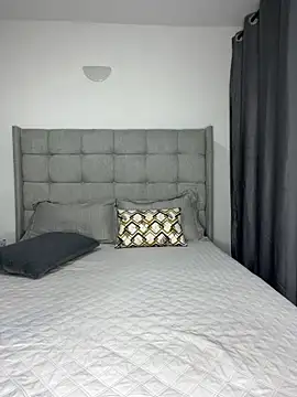 prettiepearl online show from 10-09-25, 01:50