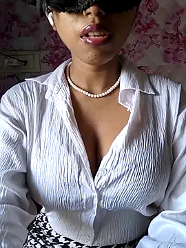 Snapshot of sandy_naughty chatting on 04-28-26, 03:44 sandy naughty online show from 04-28-26, 03:44