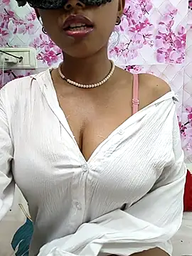 Snapshot of sandy_naughty chatting on 04-19-26, 04:41 sandy naughty online show from 04-19-26, 04:41