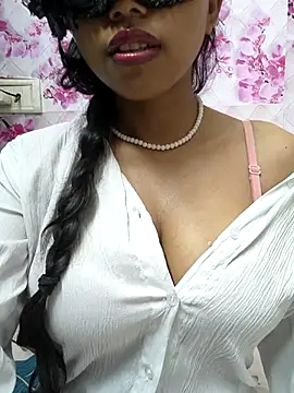 Snapshot of sandy_naughty chatting on 06-03-26, 05:39 sandy naughty online show from 06-03-26, 05:39