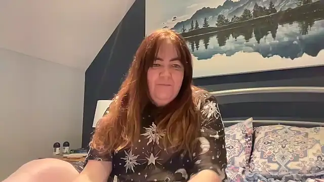 Snapshot of curvy-milf-abbie chatting on 01-15-26, 04:10 curvy-milf-abbie online show from 01-15-26, 04:10