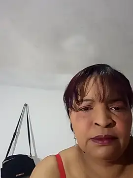 Snapshot of _violetta_- chatting on 09-14-25, 11:54  violetta - online show from 09-14-25, 11:54