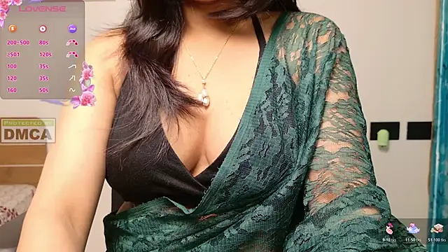 Snapshot of Punjabi_Queen1 chatting on 11-08-25, 02:31 Punjabi Queen1 online show from 11-08-25, 02:31