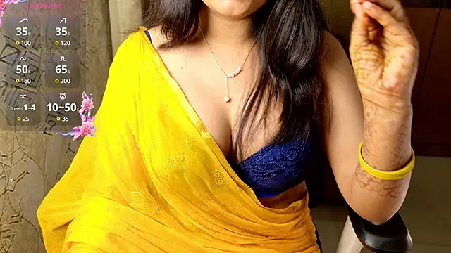 Snapshot of Punjabi_Queen1 chatting on 03-02-25, 10:37 Punjabi Queen1 online show from 03-02-25, 10:37