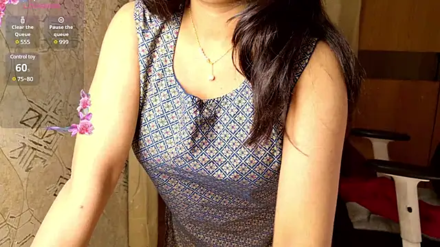 Snapshot of Punjabi_Queen1 chatting on 03-18-25, 06:06 Punjabi Queen1 online show from 03-18-25, 06:06