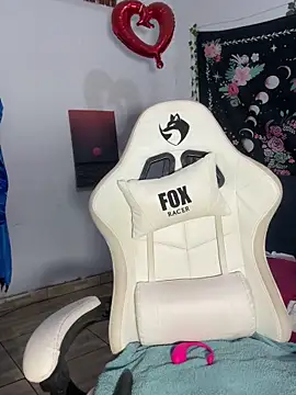 RuivaRaposinha online show from 10-08-25, 03:52