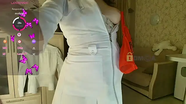 Snapshot of MilfeaN chatting on 05-27-26, 06:59 MilfeaN online show from 05-27-26, 06:59