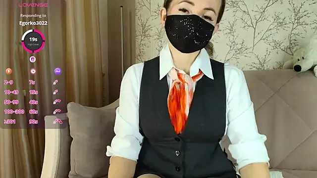 Snapshot of MilfeaN chatting on 09-19-25, 07:40 MilfeaN online show from 09-19-25, 07:40
