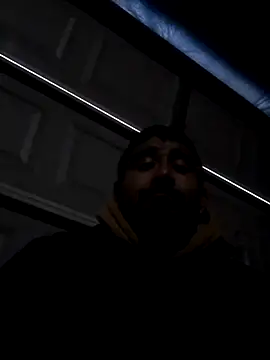 Snapshot of beliqi chatting on 01-31-25, 10:42 beliqi online show from 01-31-25, 10:42