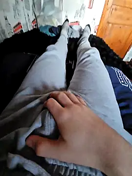 Azerty0911 online show from 11-30-25, 03:24