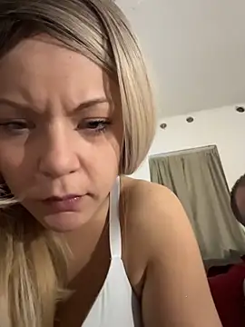 EllaSnow online show from 03-12-26, 05:13