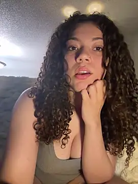 Snapshot of ladylavish chatting on 03-10-26, 05:22 ladylavish online show from 03-10-26, 05:22